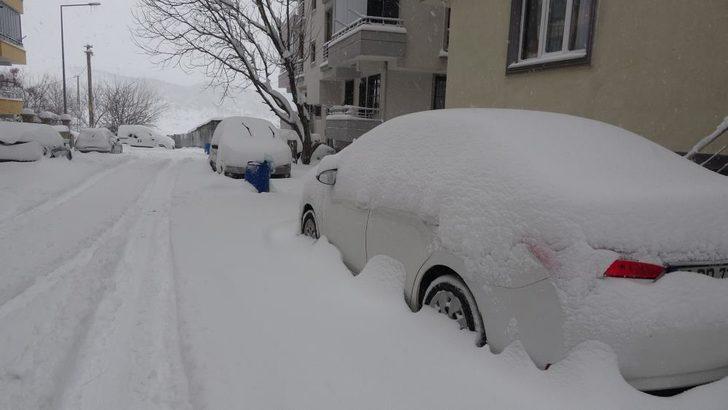 Son dakika: Kar yağışı Türkiye'nin dört bir yanında etkili oluyor! Araçlar kara gömüldü, günlük yaşam olumsuz etkilendi... İşte il il kar manzaraları G5