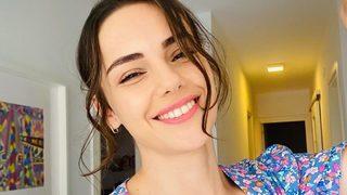 Yağmur Tanrısevsin mini elbisesiyle paylaşım yaptı! Gözlerimi alamıyorum