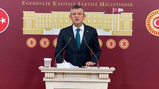 Siyasette 'Sezen Aksu' tartışması! Özgür Özel'den Bakan Süleyman Soylu'ya: Gece karanlığında toplananların güvenliğini sağlıyorsun