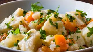 Bu yemekler herkesi masada toplayacak: 3 farklı sıcak sulu yemek