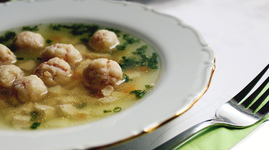 Sulu köftenin farklı versiyonu: Romen çorbası tarifi