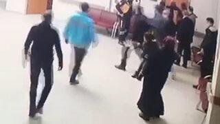 Annesine ilaç yazmayan aile hekimine saldırdı