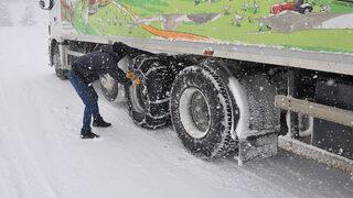 Kış lastiği olmayanlar dikkat! Bolu'dan geçiş yasaklandı