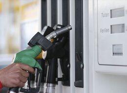 AKARYAKIT FİYATLARI SON DAKİKA: Benzine indirim yolda! 1 TL'den fazla... Tabela değişiyor (25 Eylül 2023 Pazartesi güncel benzin-mazot fiyatı)