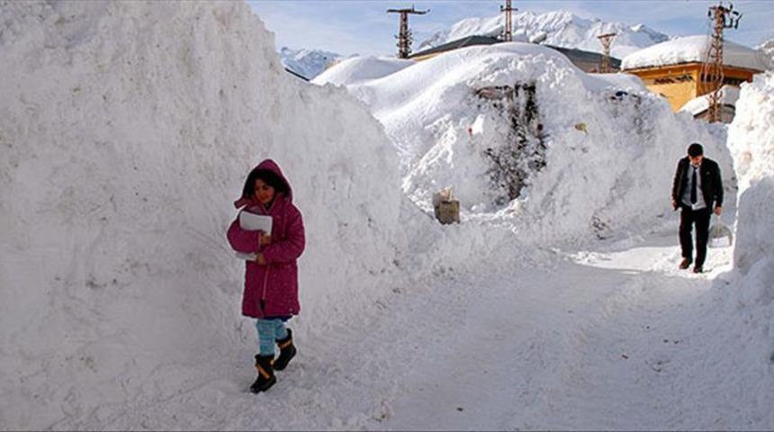 Tunceli&rsquo;de kar yağışı ve buzlanma nedeniyle eğitime 1 g&uuml;n ara