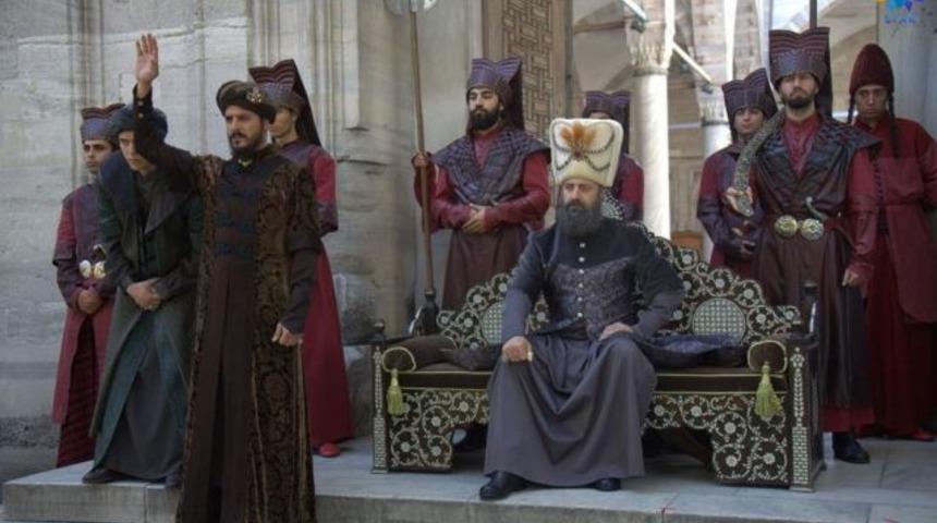 Muhteşem Y&uuml;zyıl&rsquo;da baba oğul arasında gerilim