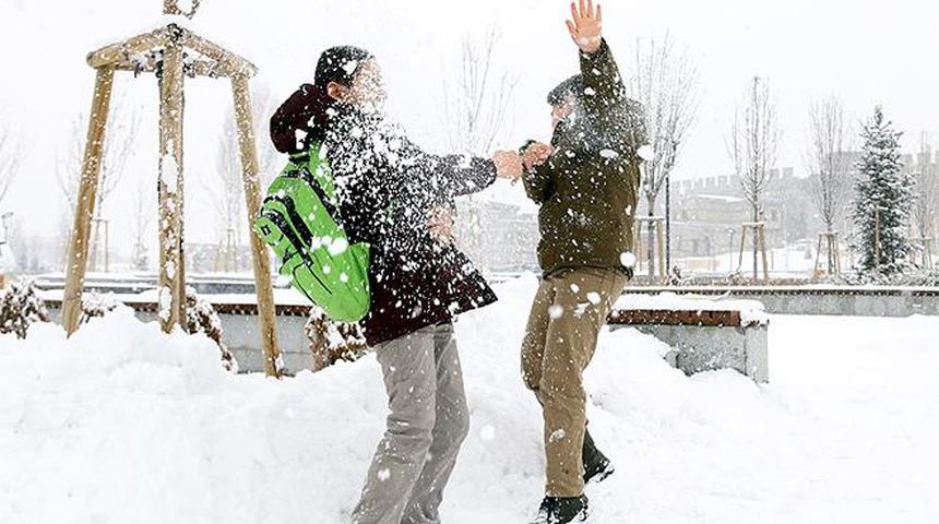 SON DAKİKA | Haberler peş peşe geldi! Çok sayıda ilde eğitime kar engeli (20 Ocak Perşembe hangi illerde okullar tatil?)