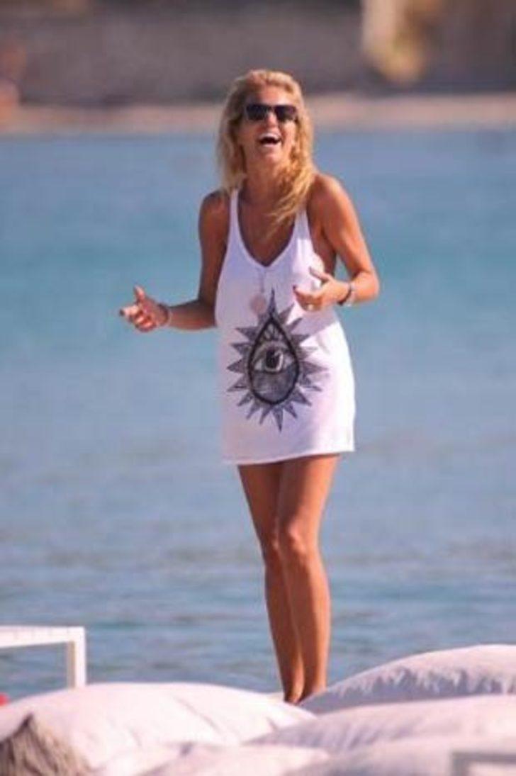 Burcu, En Seksi Kadınlar Atlası'nda G4