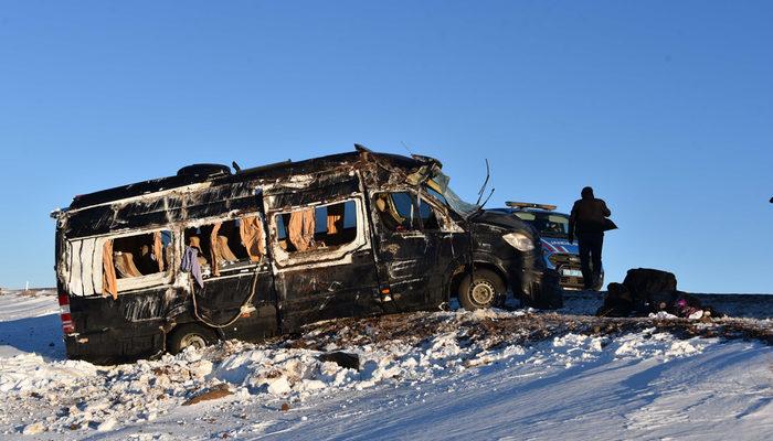 Şanlıurfa'da öğrencileri taşıyan minibüs devrildi: 11 yaralı