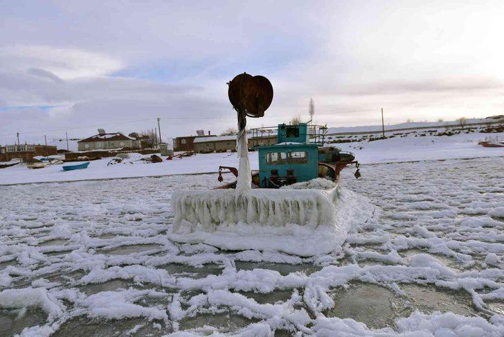 40 kilometrekarelik alana sahip Nazik Gölü dondu! Ortaya kartpostallık görüntüler oluşturdu G1