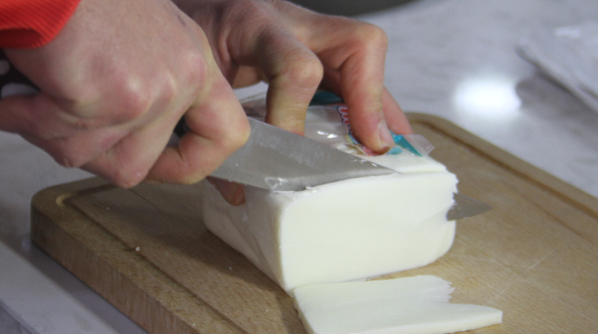 Uzmanlardan çok ciddi uyarı! 1 kilo sütten 1 buçuk kilo kaşar peyniri hilesine aldanmayın: Yediğiniz şey...