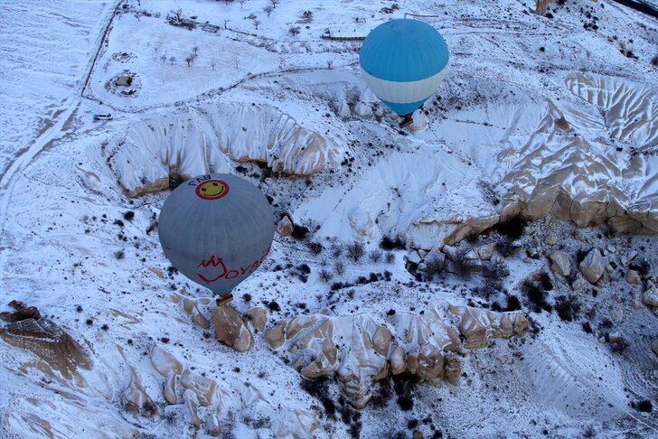 GRAFİKLİ - Kapadokya'da 2021'de 388 bin turist gökyüzünde balonla süzüldü G1