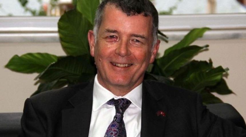 İngiliz B&uuml;y&uuml;kel&ccedil;i Moore&rsquo;dan &lsquo;T&uuml;rkiye&rsquo;ye gelin&rsquo; &ccedil;ağrısı