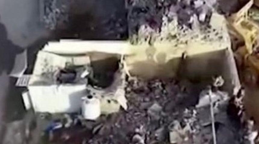 Yemen'deki bir g&ouml;zaltı merkezine y&ouml;nelik hava bombardımanında onlarca kişi hayatını kaybetti
