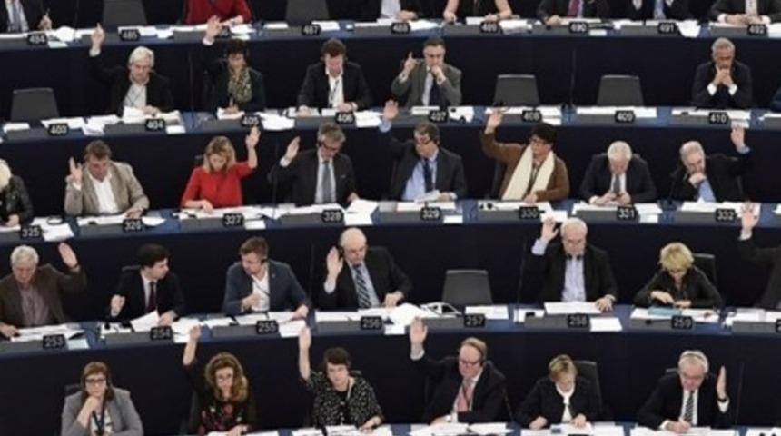 Avrupa Parlamentosu'nda T&uuml;rkiye'nin &uuml;yelik m&uuml;zakerelerine karşı kritik oylama