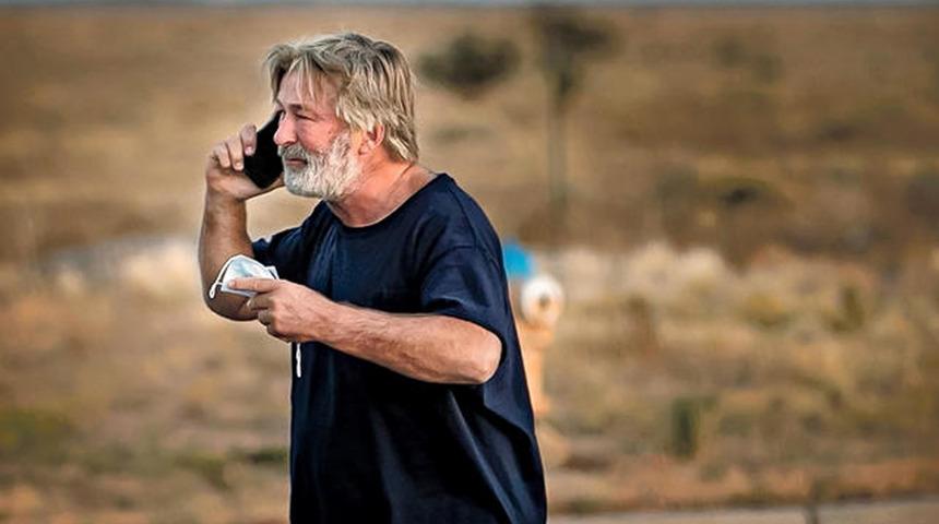 Alec Baldwin'e bir şok daha! Görüntü yönetmeninin ölümüne neden olmuştu: Ünlü oyuncuya 25 milyon dolarlık yeni dava