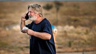 Alec Baldwin'e bir şok daha! Görüntü yönetmeninin ölümüne neden olmuştu: Ünlü oyuncuya 25 milyon dolarlık yeni dava