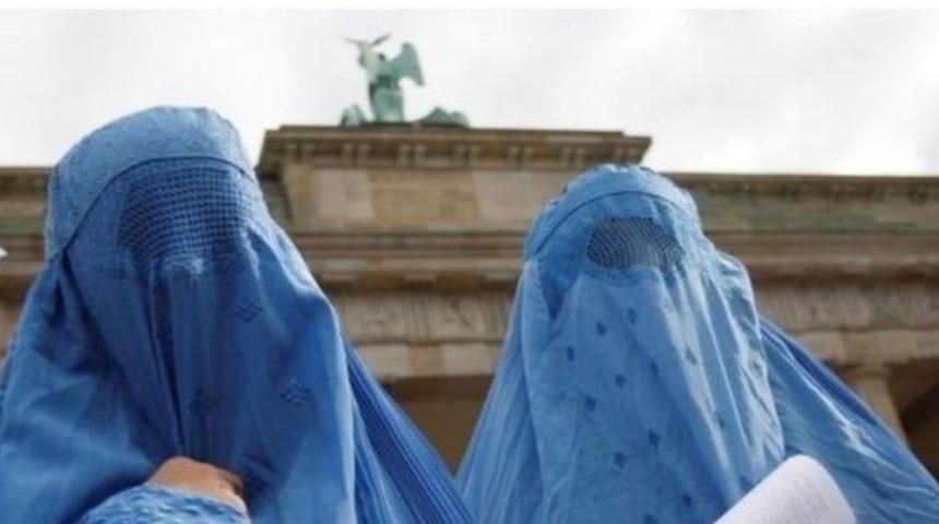Alman Federal Meclisi kısmi burka yasağını onayladı