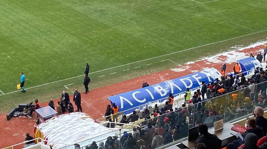 Son dakika: Yeni Malatyaspor-Beşiktaş maçında facianın eşiğinden dönüldü!