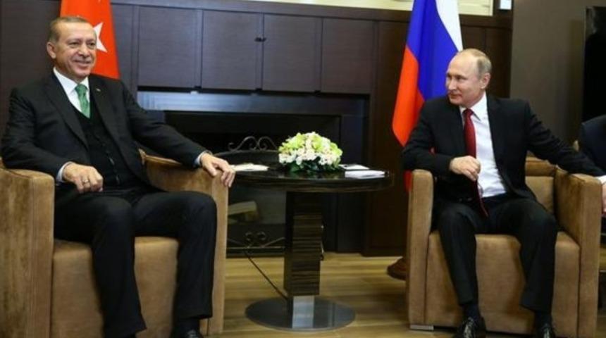 Putin'in esprisi g&uuml;l&uuml;msetti