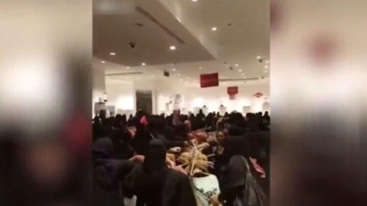 Suudi Arabistan’da kadınların alışveriş çılgınlığı Suudi Arabistan’da kadınların alışveriş çılgınlığı