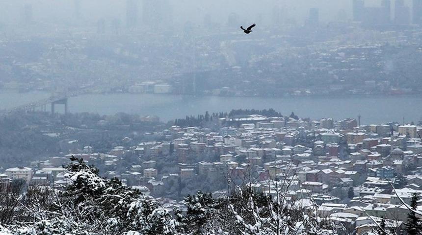 Son Dakika: Beklenen kar yeniden İstanbul'da! Vali Yerlikaya'dan önemli uyarı