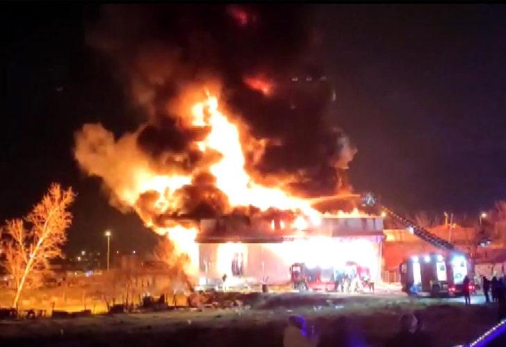 Son Dakika: Arnavutköy'de fabrikada yangın! Çok sayıda ekip sevk edildi