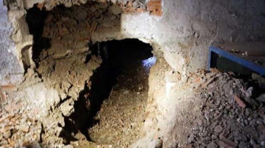 Peşmerge s&ouml;zc&uuml;s&uuml;: PKK T&uuml;rk u&ccedil;aklarından korunmak i&ccedil;in t&uuml;nel kazıyor