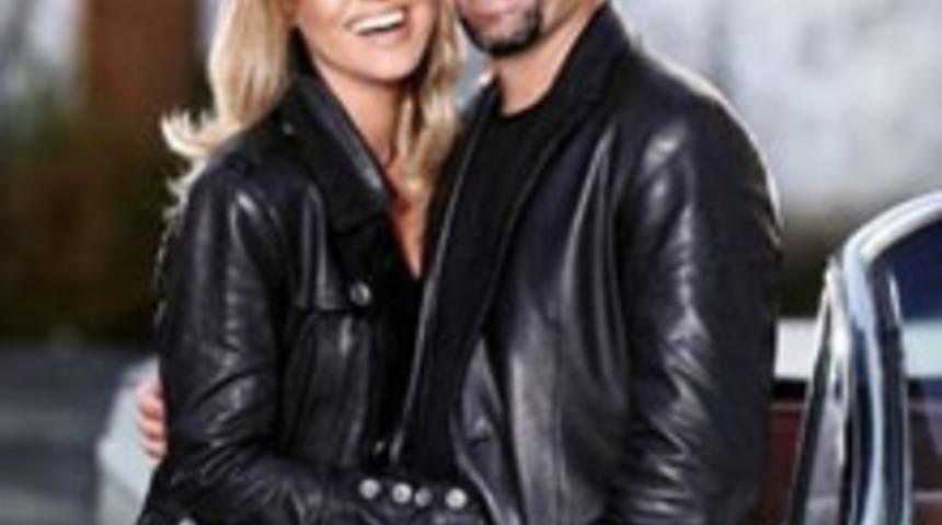 G&uuml;lben Ergen'den Şarkılı Mesaj