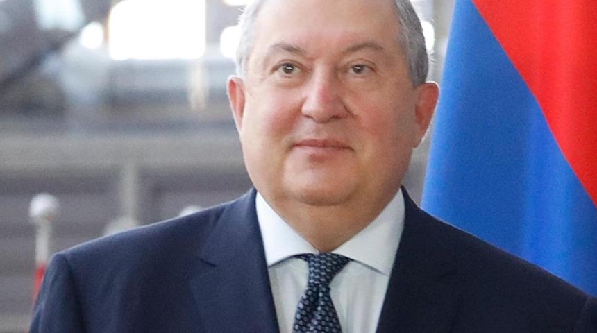 Son dakika: Armen Sarkisyan istifa etti