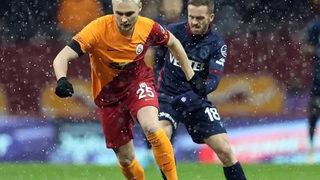 Galatasaraylı Victor Nelsson'dan eleştiri!