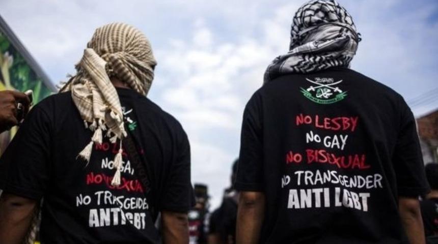 Endonezya'da 141 erkeğe 'eşcinsel seks partisi' su&ccedil;lamasıyla g&ouml;zaltı