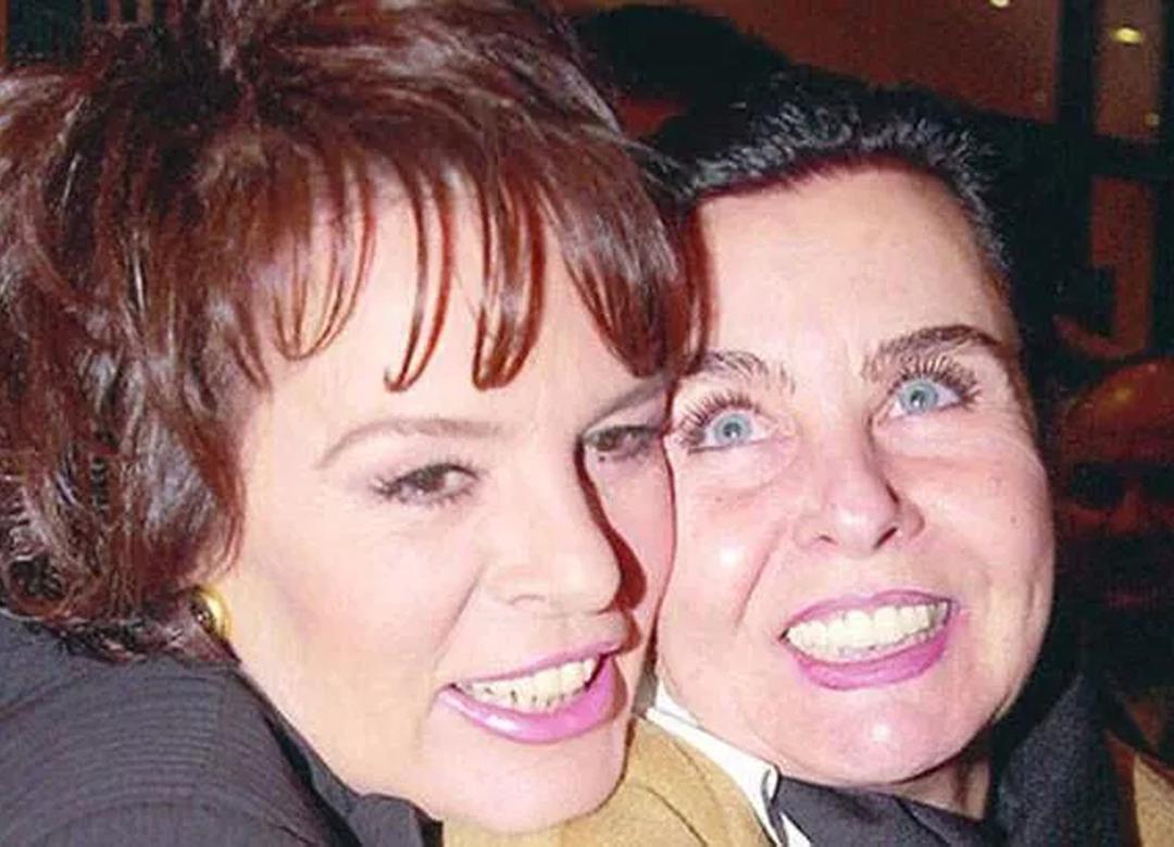 Son dakika: Fatma Girik'in &ouml;l&uuml;m&uuml; &uuml;nl&uuml; isimleri g&ouml;zyaşlarına boğdu! C&uuml;neyt Arkın, canlı yayında ağladı, H&uuml;lya Ko&ccedil;yiğit ve Perihan Savaş'ın sesi titredi