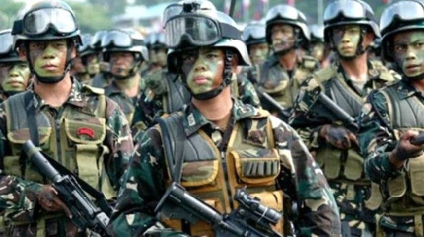 Filipinlerde IŞİD dehşeti: Kiliseyi bastılar, &ccedil;ok sayıda rehine var!