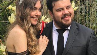 Hadise'nin pahalı yüzüğünü gören Berfu Yenenler kendi yüzüğünün fiyatını gösterdi