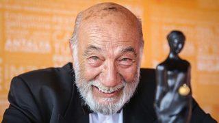 Usta oyuncu Yılmaz Gruda hastaneye kaldırıldı, menajeri çağrı yaptı! Lütfen yoğun bakıma alın...