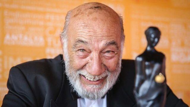 Usta oyuncu Yılmaz Gruda hastaneye kaldırıldı, menajeri çağrı yaptı! Lütfen yoğun bakıma alın...