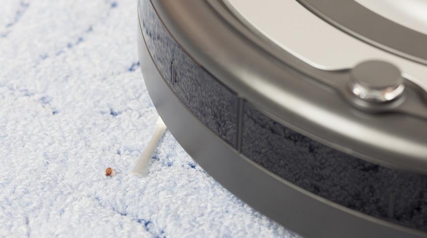 Duyan şaşırıp kalıyor! Robot süpürge otelden firar etti