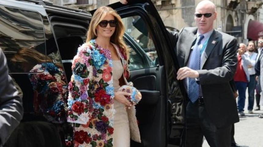 Melania Trump'ın ceketinin değeri dudak u&ccedil;uklattı