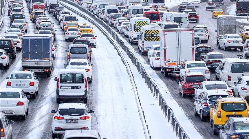 Özel araç yasağı ne zaman kalkacak? Özel araç trafiğe ne zaman çıkacak?