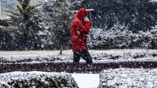 Son dakika: Açıklamalar peş peşe geldi! Hamile ve engelli kamu görevlilerine idari izin