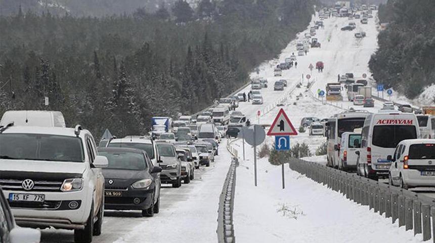 Kapalı yollar hangileri? İstanbul'da trafik ve yol durumu nasıl? Hangi yollar kapalı, hangileri açık? KGM kapalı yollar listesi 11 Mart 2022 Cuma