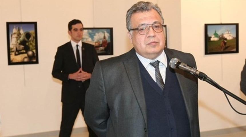 Suikaste uğrayan Rus B&uuml;y&uuml;kel&ccedil;i Karlov'un eşinden T&uuml;rkiye'ye &ccedil;ağrı