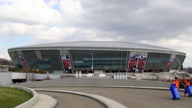 Donetsk'te Euro 2012 için bir yeni bir stadyum yapılmıştı, ancak 2014'ten bu yana maç oynanmadı.