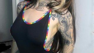 İç çamaşırını ve tükürüğünü satmıştı! Fenomen isim bu sefer de rahimden çıkartılan doğum kontrol aparatını satıyor