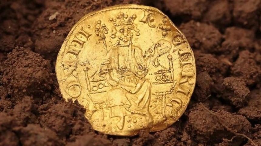 Türünün 260 yıl sonra ilk örneği! Tarlasında bulduğu bozuk paranın değeri dudak uçuklattı