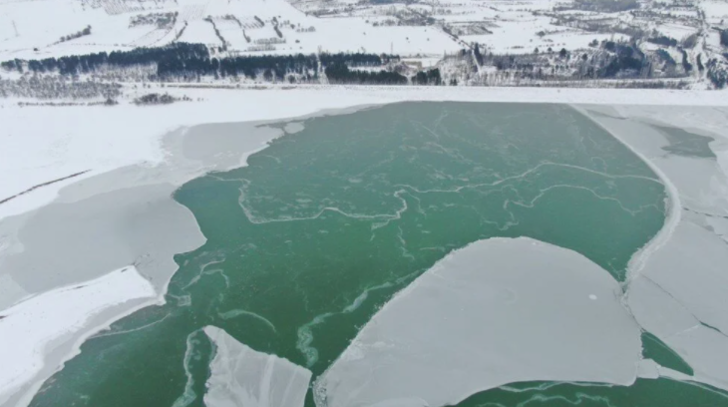 Elazığ’da Cip Baraj Gölü dondu! Ortaya kartpostallık görüntüler çıktı G3