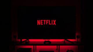 Müstehcen ilan edilen 'Kalp Çarpıntısı' Netflix'te dizi oluyor! Kadro açıklandı