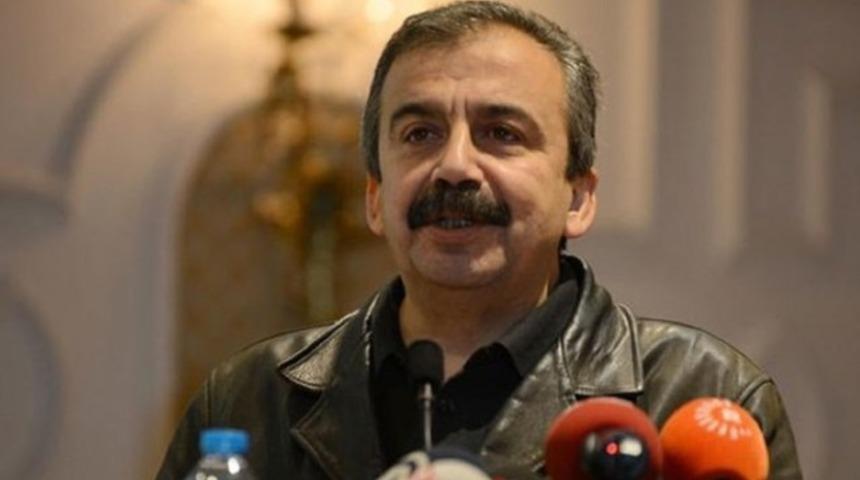 Sırrı Süreyya Önder: Kandil’e bombardımanı Adalet Bakanı durdurdu