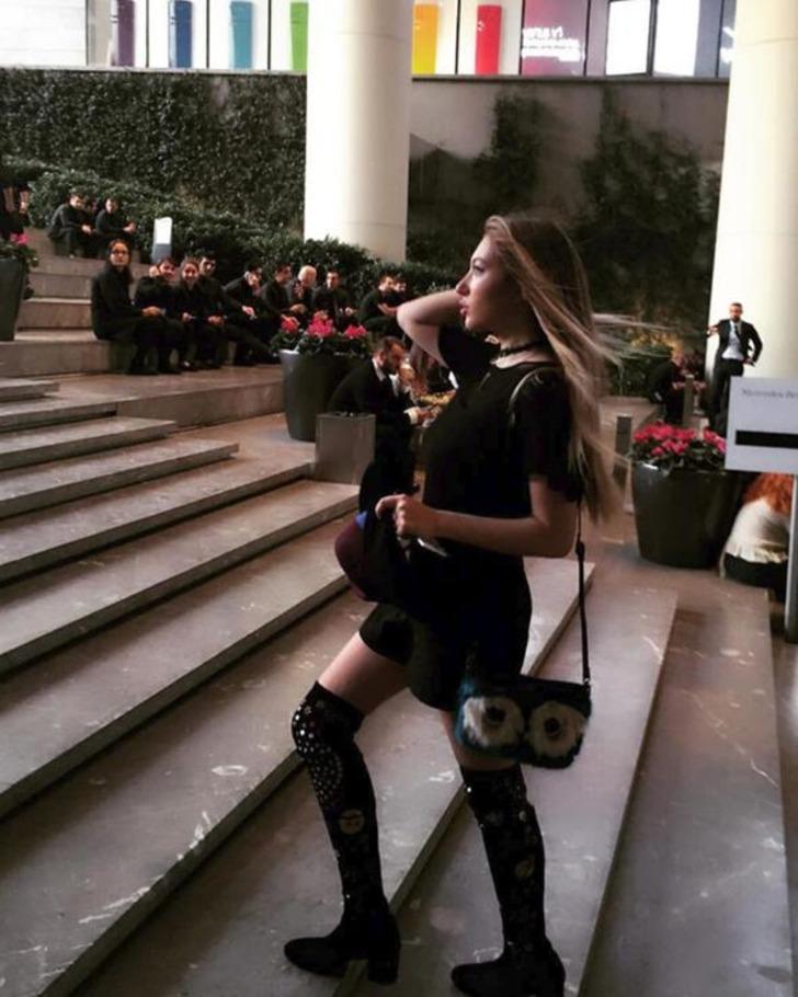 Nesgis Kumbasar'dan Yasmin Erbil'e destel G4